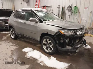 2020 Jeep Compass Limited z VIN 3C4NJDCB6LT157031, wystawiony jako IAAI lot #41596924 z przebiegiem 81 277 mil mil oraz . Historia ofert i sprzedaży dostępna na DreamBid. Obrazek 1.