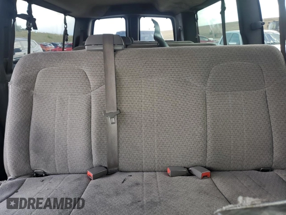 2016 Chevrolet Express Passenger LT with VIN 1GAZGPFG5G1270709, listed as a Copart auction lot 64763585 with 155,425 mi miles and Clean title. Bid and sale history available at DreamBid. Image 10.