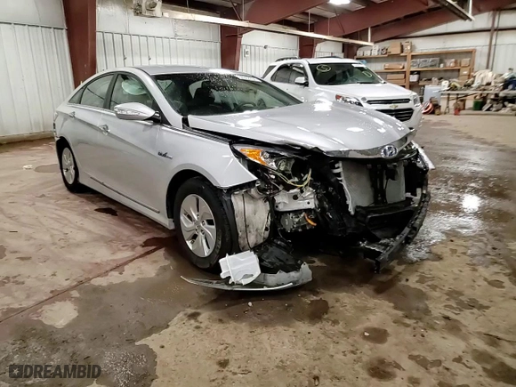 2014 Hyundai Sonata Hybrid Limited with VIN KMHEC4A4XEA117863, listed as a Copart auction lot 84002854 with 37,804 mi miles and Clean Title. Bid and sale history available at carsss.com. Image 13.