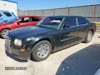 2006 Chrysler 300 Touring z VIN 2C3KA53G96H360856, wystawiony jako Copart lot #57558675 z przebiegiem 254 051 mil mil oraz Czysty tytuł • Clean title. Historia ofert i sprzedaży dostępna na DreamBid. Obrazek 1.