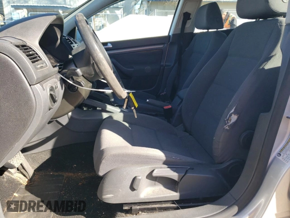 2007 Volkswagen Rabbit with VIN WVWDS71KX7W052439, listed as a Copart auction lot 42151354 with 95,865 mi miles and Salvage title. Bid and sale history available at DreamBid. Image 7.