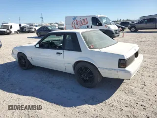 1989 Ford Mustang z VIN 1FABP40A3KF309892, wystawiony jako Copart lot #80858704 z przebiegiem 75 267 mil mil oraz Czysty tytuł • Clean title. Historia ofert i sprzedaży dostępna na DreamBid. Obrazek 2.