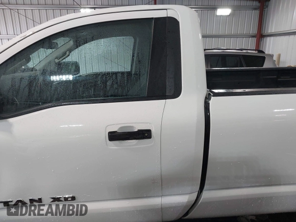 2017 Nissan Titan z VIN 1N6AA1R95HN544191, wystawiony jako IAAI lot #41912622 z przebiegiem 134 721 mil mil oraz . Historia ofert i sprzedaży dostępna na DreamBid. Obrazek 14.