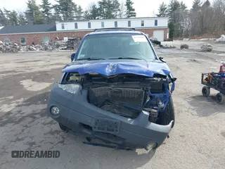 2005 Ford Escape Hybrid with VIN 1FMCU96HX5KC07148, listed as a IAAI auction lot 41741158 with 225,598 mi miles. Bid and sale history available at carsss.com. Image 6.