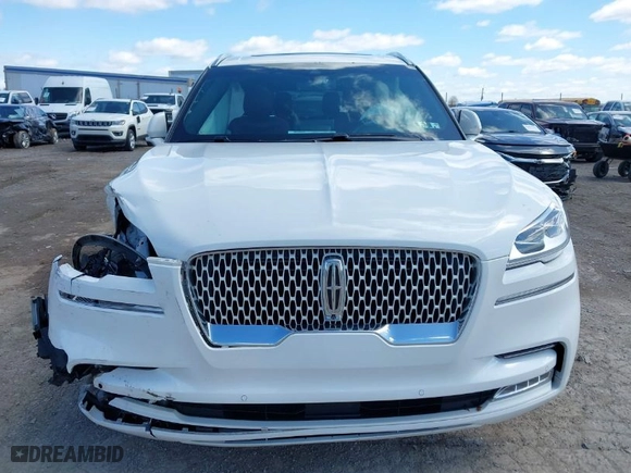 2021 Lincoln Aviator Reserve with VIN 5LM5J7XC3MGL11441, listed as a IAAI auction lot 41986754 with 104,088 mi miles. Bid and sale history available at carsss.com. Image 12.