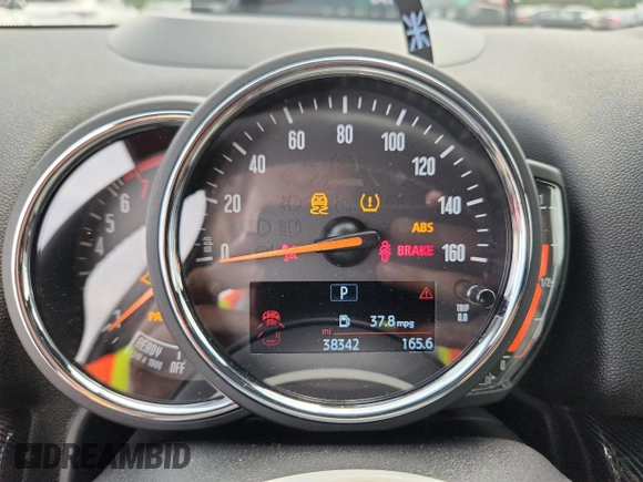 2019 MINI Countryman Cooper S с VIN WMZYT5C59K3G94318, выставлен на аукционе Copart как лот 64745385 с пробегом 38 342 миль миль и Списание • Salvage title. История ставок и продаж доступна на DreamBid. Изображение 9.