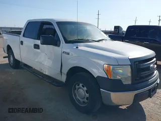 2013 Ford F-150 XL z VIN 1FTFW1CF0DKF54681, wystawiony jako IAAI lot #42555187 z przebiegiem 175 982 mil mil oraz . Historia ofert i sprzedaży dostępna na DreamBid. Obrazek 1.