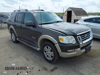 2006 Ford Explorer Eddie Bauer z VIN 1FMEU74EX6UA04305, wystawiony jako IAAI lot #42122372 z przebiegiem 174 606 mil mil oraz . Historia ofert i sprzedaży dostępna na DreamBid. Obrazek 1.