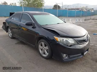2012 Toyota Camry L with VIN 4T1BF1FK4CU147954, listed as a IAAI auction lot 41923612 with 184,948 mi miles. Bid and sale history available at carsss.com. Image 1.