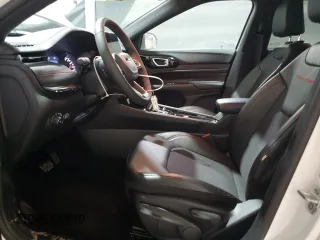 2025 Jeep Compass Trailhawk z VIN 3C4NJDDN6ST543410, wystawiony jako Copart lot #62530235 z przebiegiem 9 197 mil mil oraz Czysty tytuł • Clean title. Historia ofert i sprzedaży dostępna na DreamBid. Obrazek 7.