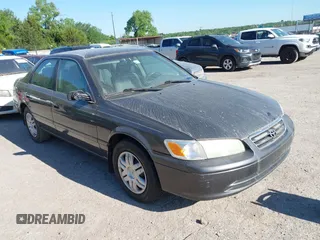 2001 Toyota Camry CE z VIN 4T1BG22K61U864121, wystawiony jako IAAI lot #42238254 z przebiegiem 269 911 mil mil oraz . Historia ofert i sprzedaży dostępna na DreamBid. Obrazek 1.