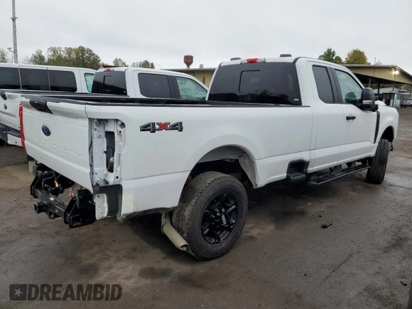 2023 Ford F-250 XL z VIN 1FT8X2BA3PEC95740, wystawiony jako Copart lot #68898844 z przebiegiem 10 044 mil mil oraz Szkoda całkowita • Salvage title. Historia ofert i sprzedaży dostępna na DreamBid. Obrazek 3.