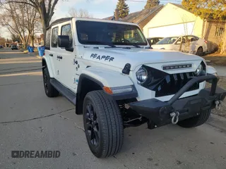 2022 Jeep Wrangler Unlimited Sahara with VIN 1C4HJXEG6NW255481, listed as a Copart auction lot 49181705 with 8,206 mi miles and Clean Title. Bid and sale history available at DreamBid. Image 1.