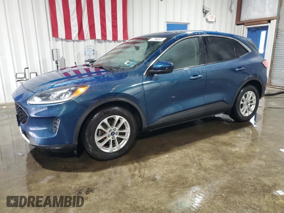 2020 Ford Escape SE z VIN 1FMCU0G69LUB80597, wystawiony jako Copart lot #60871915 z przebiegiem 74 291 mil mil oraz Czysty tytuł • Clean title. Historia ofert i sprzedaży dostępna na DreamBid. Obrazek 1.