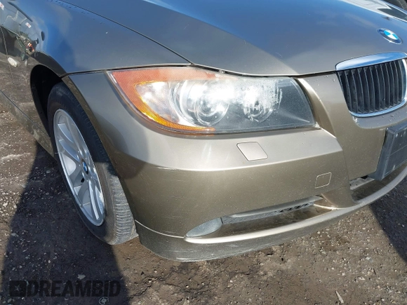 2007 BMW 3 Series 328xi with VIN WBAVC93577KX57207, listed as a IAAI auction lot 42024089 with 119,521 mi miles. Bid and sale history available at carsss.com. Image 6.