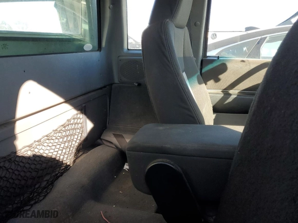 2005 Ford Ranger XL with VIN 1FTZR15E35PA55127, listed as a Copart auction lot 44529365 with 157,019 mi miles and Salvage Title. Bid and sale history available at carsss.com. Image 10.