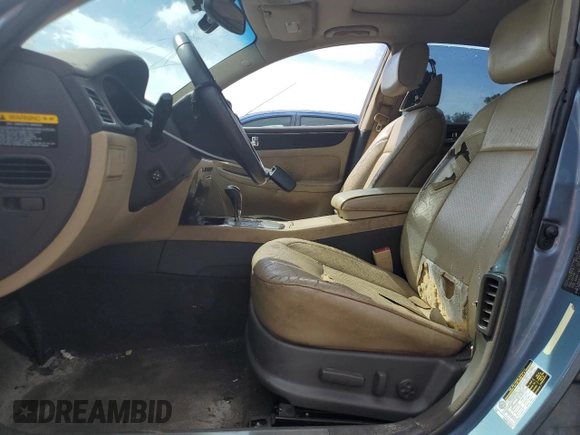 2009 Hyundai Genesis with VIN KMHGC46E19U033171, listed as a Copart auction lot 72803864 with 401,490 mi miles and Non Repairable. Bid and sale history available at carsss.com. Image 7.