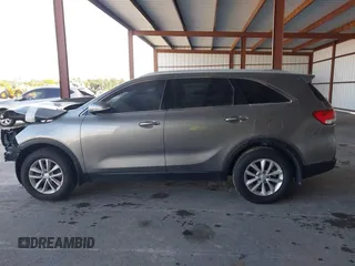 2018 Kia Sorento L with VIN 5XYPG4A37JG414012, listed as a IAAI auction lot 41486456 with 165,262 mi miles. Bid and sale history available at carsss.com. Image 13.