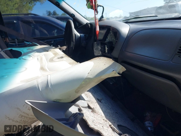 2000 Ford F-150 XL with VIN 1FTRX17L5YNC02971, listed as a IAAI auction lot 42041309 with Not provided miles and . Bid and sale history available at DreamBid. Image 5.