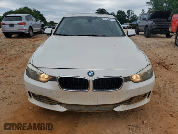2012 BMW 3 Series 328i z VIN WBA3A5G54CNP18180, wystawiony jako Copart lot #57582075 z przebiegiem 133 036 mil mil oraz Szkoda całkowita • Salvage title. Historia ofert i sprzedaży dostępna na DreamBid. Obrazek 5.
