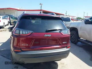 2019 Jeep Cherokee Latitude Plus with VIN 1C4PJMLB5KD257070, listed as a IAAI auction lot 41985941 with 83,079 mi miles. Bid and sale history available at carsss.com. Image 16.