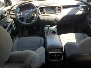 2020 Kia Sorento LX V6 with VIN 5XYPG4A55LG627108, listed as a Copart auction lot 49241195 with 226,504 mi miles and Salvage Title. Bid and sale history available at carsss.com. Image 8.