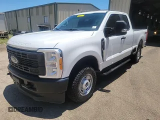 2023 Ford F-250 XL с VIN 1FT7X2BA9PEC24201, выставлен на аукционе IAAI как лот 42829494 с пробегом 48 596 миль миль и . История ставок и продаж доступна на DreamBid. Изображение 1.