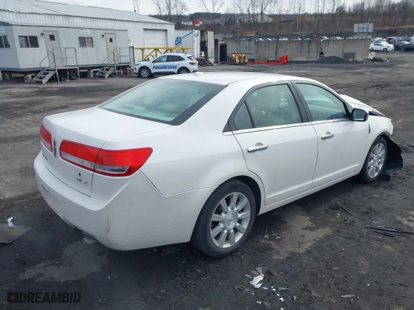 2011 Lincoln MKZ with VIN 3LNHL2GC2BR765716, listed as a IAAI auction lot 41620459 with 122,349 mi miles. Bid and sale history available at carsss.com. Image 4.