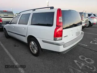 2004 Volvo V70 with VIN YV1SW61T542396658, listed as a Copart auction lot 77488204 with 160,608 mi miles and Clean Title. Bid and sale history available at carsss.com. Image 3.