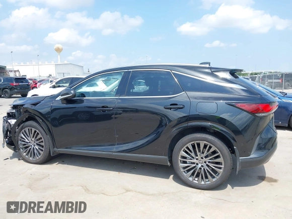 2024 Lexus RX 450h+ Luxury z VIN JTJCJMGA2R2011919, wystawiony jako IAAI lot #42341635 z przebiegiem 28 688 mil mil oraz . Historia ofert i sprzedaży dostępna na DreamBid. Obrazek 14.
