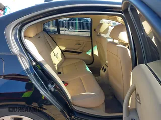 2011 BMW 3 Series 328i with VIN WBAPH7G56BNN04010, listed as a IAAI auction lot 41370777 with 1 mi miles. Bid and sale history available at carsss.com. Image 8.
