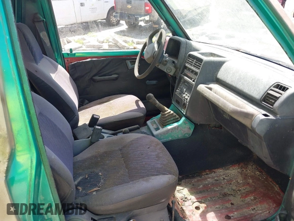 1995 Chevrolet Tracker z VIN 2CNBJ1869S6911342, wystawiony jako IAAI lot #42265392 z przebiegiem 121 944 mil mil oraz . Historia ofert i sprzedaży dostępna na DreamBid. Obrazek 5.