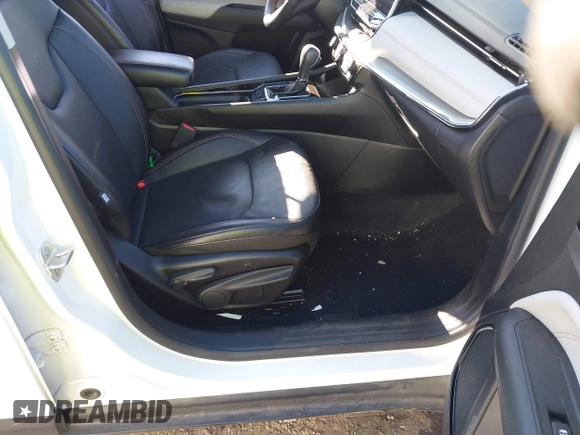 2022 Jeep Compass High Altitude with VIN 3C4NJDCB5NT141390, listed as a IAAI auction lot 40650251 with 28,868 mi miles and . Bid and sale history available at DreamBid. Image 5.