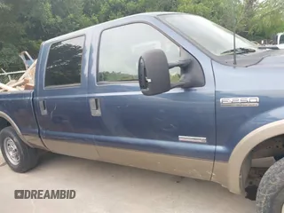 2007 Ford F-250 XL z VIN 1FTSW21P07EA89645, wystawiony jako IAAI lot #42294801 z przebiegiem 380 854 mil mil oraz . Historia ofert i sprzedaży dostępna na DreamBid. Obrazek 13.