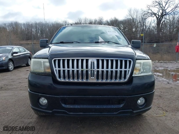 2008 Lincoln Mark LT with VIN 5LTPW16598FJ02277, listed as a IAAI auction lot 41877168 with NaN miles. Bid and sale history available at carsss.com. Image 12.