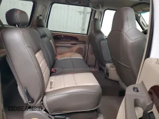2003 Ford Excursion Eddie Bauer z VIN 1FMNU45S03EB25000, wystawiony jako Copart lot #78908554 z przebiegiem 110 284 mil mil oraz Szkoda całkowita • Salvage title. Historia ofert i sprzedaży dostępna na DreamBid. Obrazek 11.