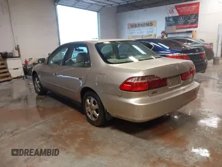 2000 Honda Accord SE с VIN 1HGCG5673YA051154, выставлен на аукционе IAAI как лот 41382000 с пробегом 272 554 миль миль и . История ставок и продаж доступна на DreamBid. Изображение 3.