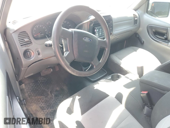 2011 Ford Ranger XL z VIN 1FTKR1EEXBPA26284, wystawiony jako Copart lot #53159085 z przebiegiem 235 886 mil mil oraz Czysty tytuł • Clean title. Historia ofert i sprzedaży dostępna na DreamBid. Obrazek 8.