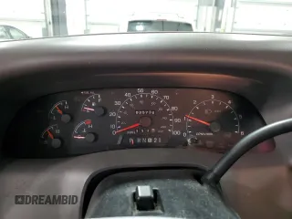 2000 Ford F-350 XL with VIN 1FTSF31S7YEE27506, listed as a Copart auction lot 45868425 with 35,736 mi miles and Salvage Title. Bid and sale history available at DreamBid. Image 9.