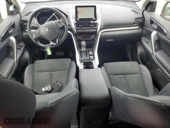 2025 Mitsubishi Eclipse Cross SE z VIN JA4ATWAA6SZ005377, wystawiony jako Copart lot #57133725 z przebiegiem 7 423 mil mil oraz Nie do naprawy • Non repairable. Historia ofert i sprzedaży dostępna na DreamBid. Obrazek 8.
