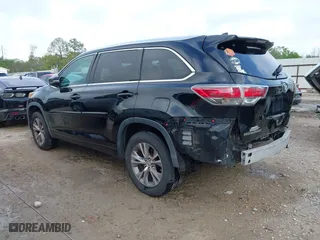2014 Toyota Highlander XLE with VIN 5TDKKRFH9ES021924, listed as a IAAI auction lot 41826858 with 302,407 mi miles. Bid and sale history available at carsss.com. Image 3.
