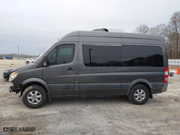2011 Mercedes-Benz Sprinter Passenger Vans with VIN WDZPE7CC2B5532709, listed as a IAAI auction lot 41192323 with NaN miles. Bid and sale history available at carsss.com. Image 15.