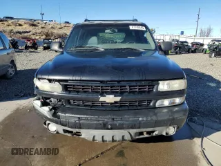 2002 Chevrolet Suburban Z71 with VIN 3GNFK16T12G256875, listed as a Copart auction lot 87745445 with 294,778 mi miles and Salvage Title. Bid and sale history available at carsss.com. Image 5.