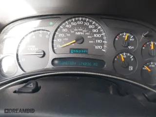 2005 Chevrolet Silverado 1500 Work Truck with VIN 1GCEC19X05Z161325, listed as a IAAI auction lot 40383750 with 174,036 mi miles. Bid and sale history available at carsss.com. Image 7.