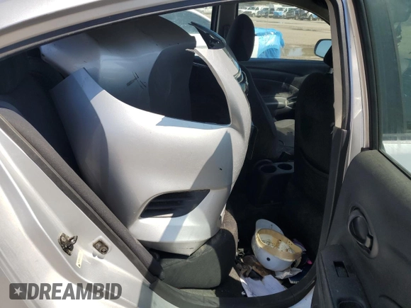 2012 Nissan Versa SV z VIN 3N1CN7APXCL927293, wystawiony jako Copart lot #55615575 z przebiegiem Nie podano mil oraz Szkoda całkowita • Salvage title. Historia ofert i sprzedaży dostępna na DreamBid. Obrazek 10.
