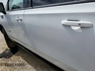 2024 GMC Yukon XL AT4 with VIN 1GKS2HKD8RR264758, listed as a Copart auction lot 77107514 with Not Provided miles and Salvage Title. Bid and sale history available at carsss.com. Image 13.