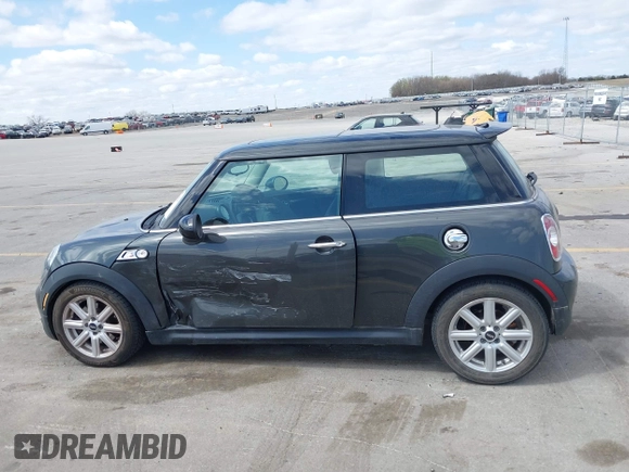2013 MINI Hardtop S with VIN WMWSV3C59DT394005, listed as a IAAI auction lot 42028362 with 73,510 mi miles and . Bid and sale history available at DreamBid. Image 15.