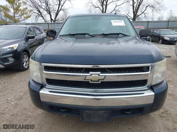 2007 Chevrolet Silverado 1500 LT w/1LT with VIN 3GCEK13C17G508138, listed as a IAAI auction lot 41898585 with 277,736 mi miles. Bid and sale history available at carsss.com. Image 12.