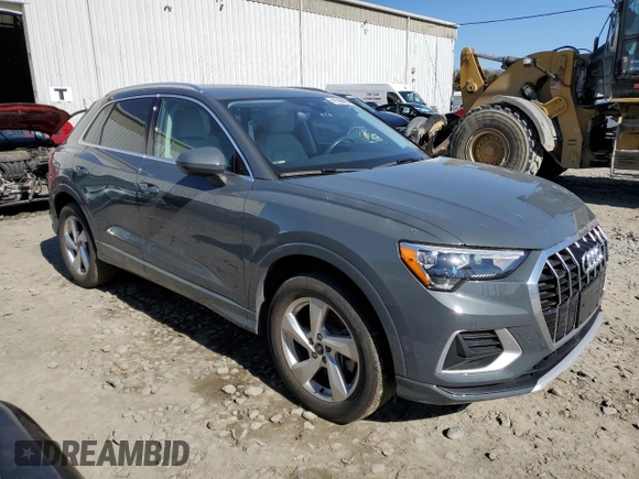 2022 Audi Q3 Premium with VIN WA1AUCF33N1020993, listed as a Copart auction lot 47046495 with 33,382 mi miles and Salvage Title. Bid and sale history available at carsss.com. Image 4.