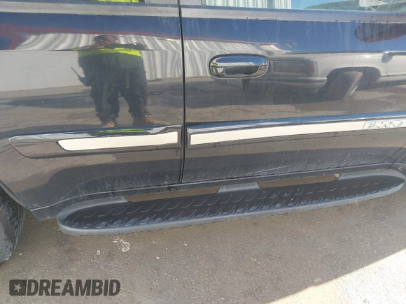 2005 GMC Envoy SLE z VIN 1GKDT13S952288760, wystawiony jako IAAI lot #41671656 z przebiegiem Nie podano mil oraz . Historia ofert i sprzedaży dostępna na DreamBid. Obrazek 6.